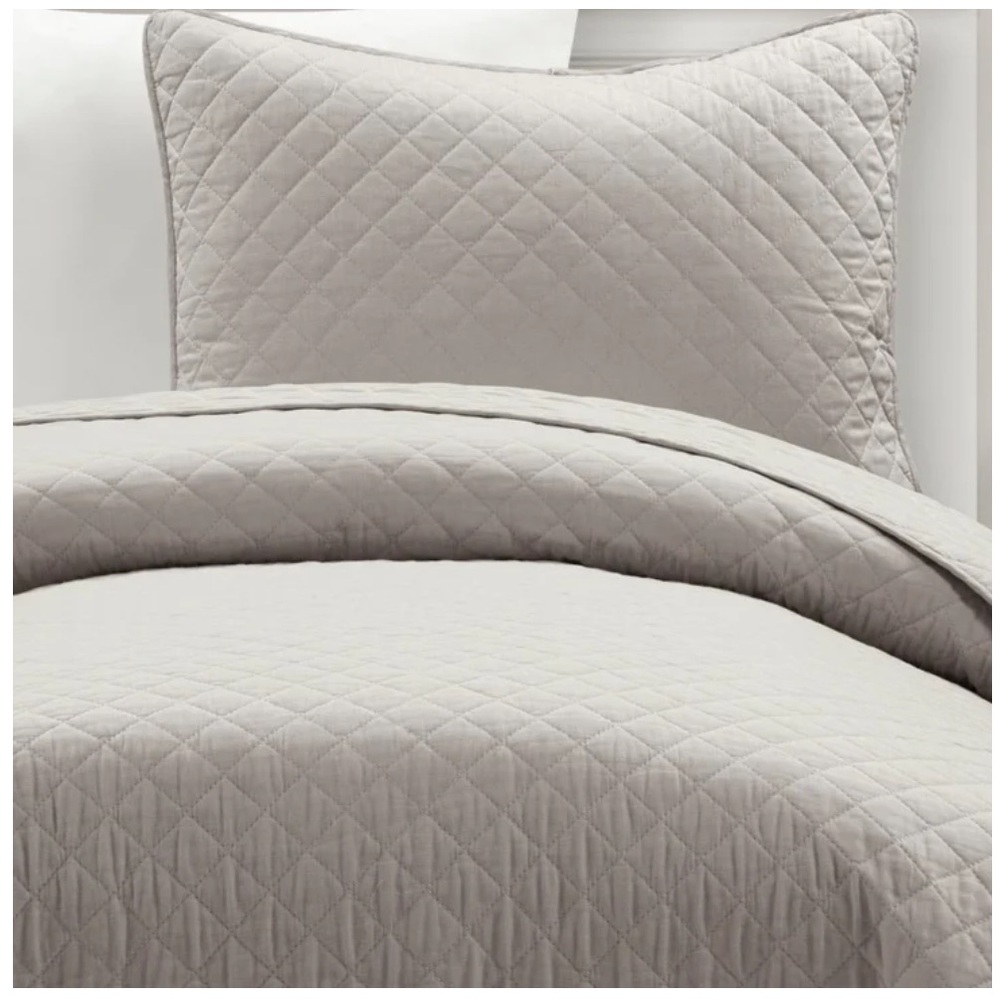 NWT 3 piece Cal King Cotton Diamond Quilt & 2 King Shams